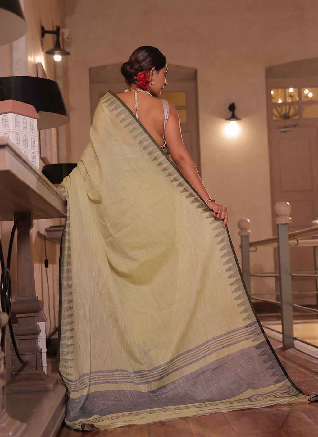 Mahi  Linen