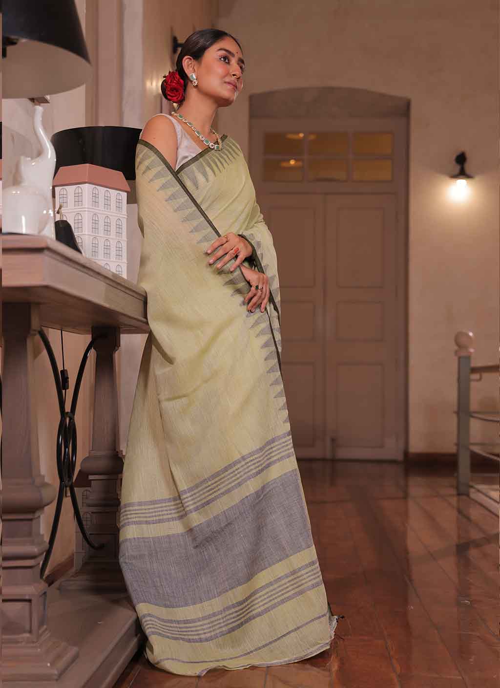 Mahi  Linen