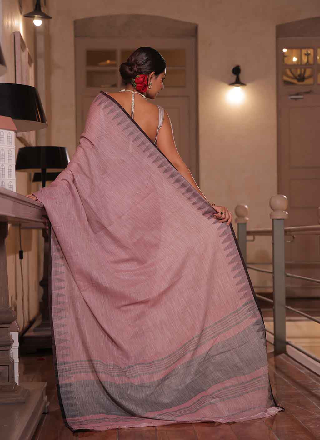 Meena Linen