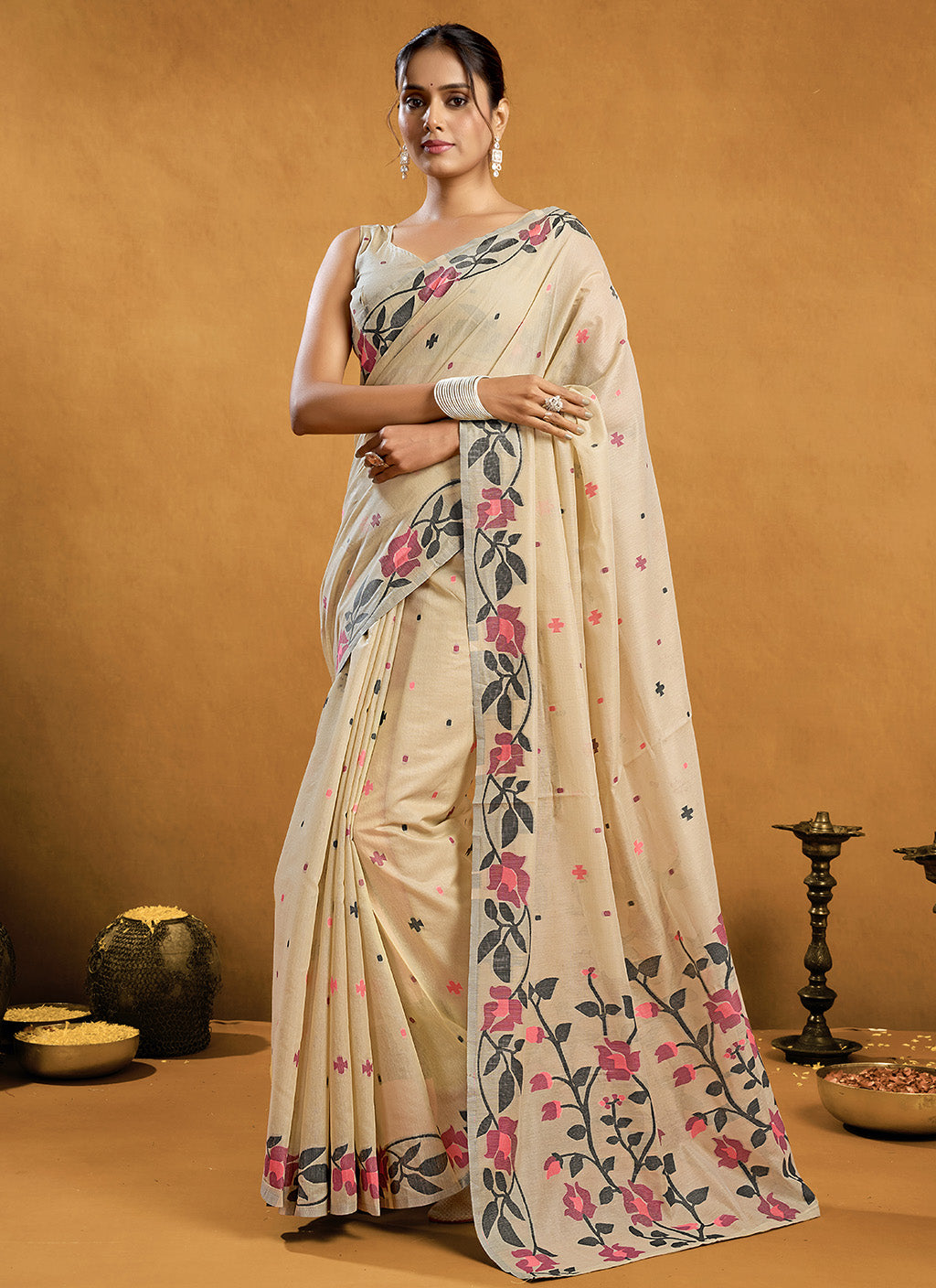 Pure Chiku spun cotton jamdani floral weaving