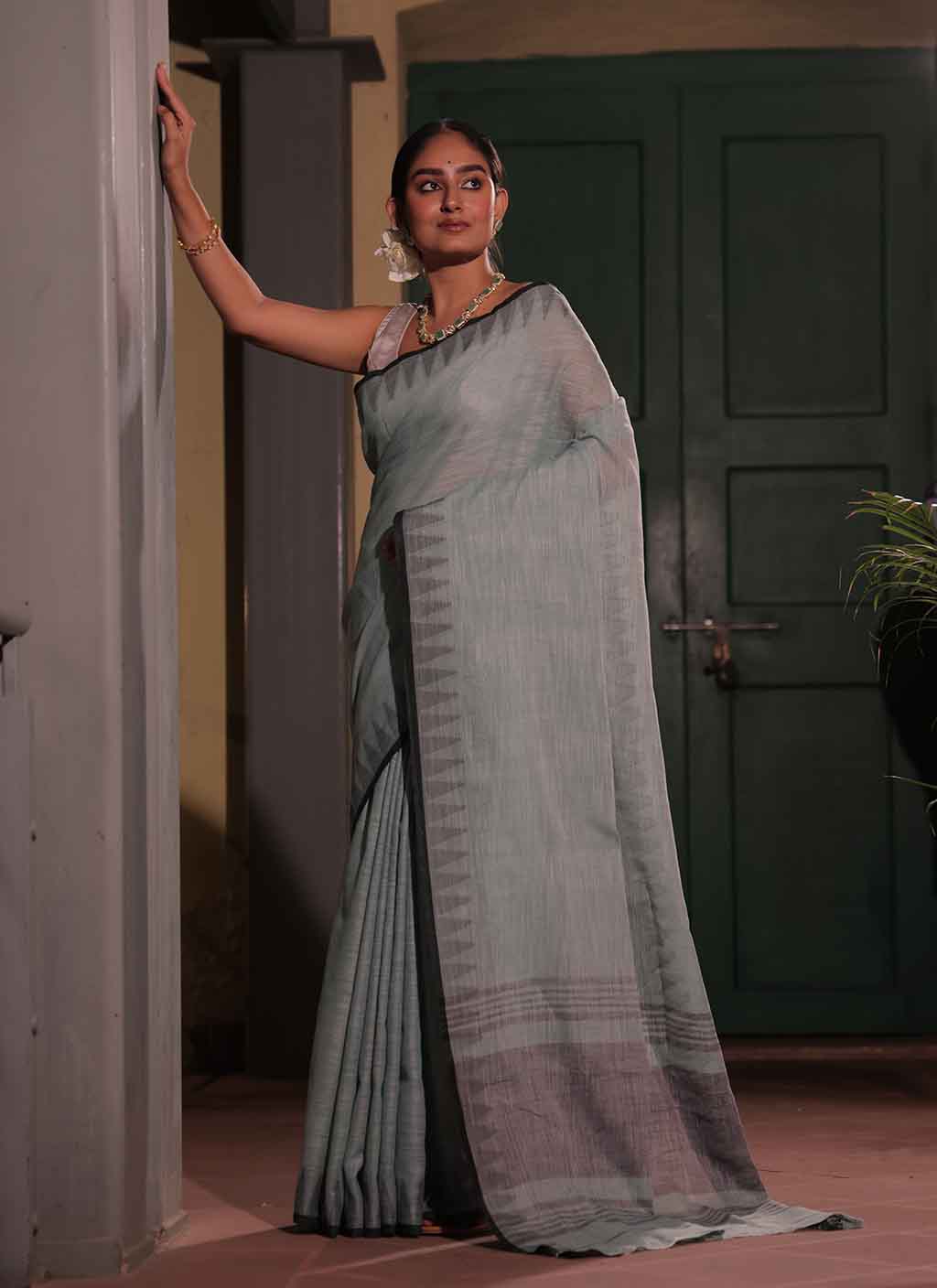 Lata Linen