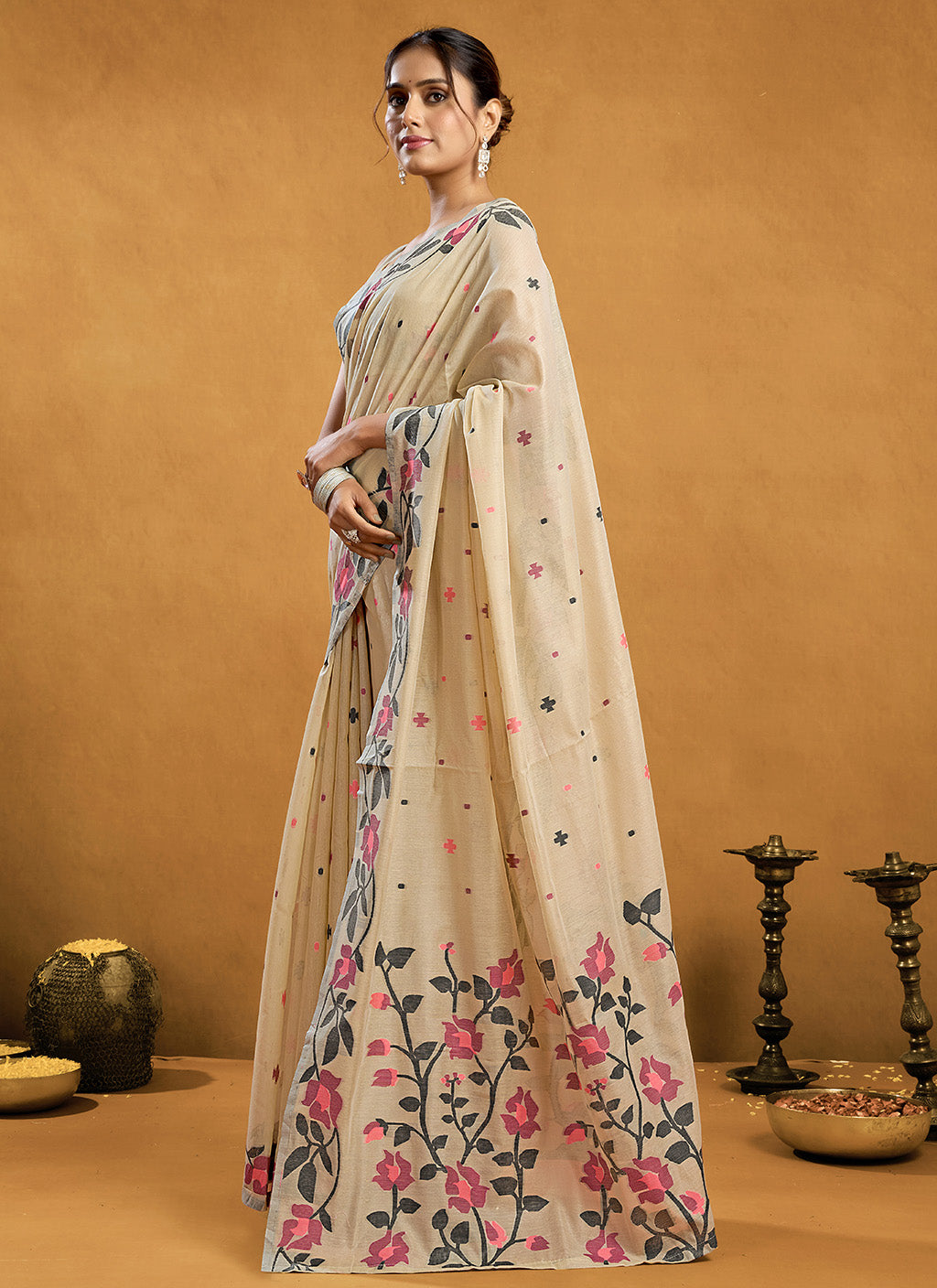 Pure Chiku spun cotton jamdani floral weaving